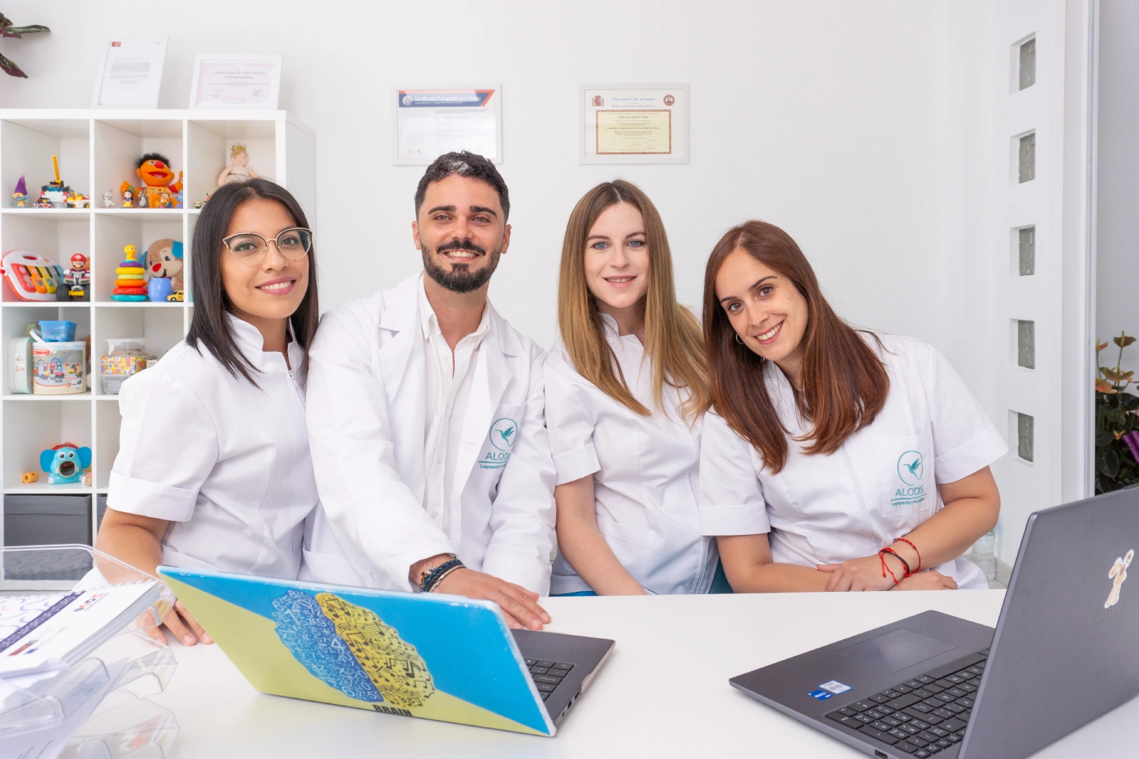 Equipo de psicólogos y logopedas en Murcia de Centro Alodis.